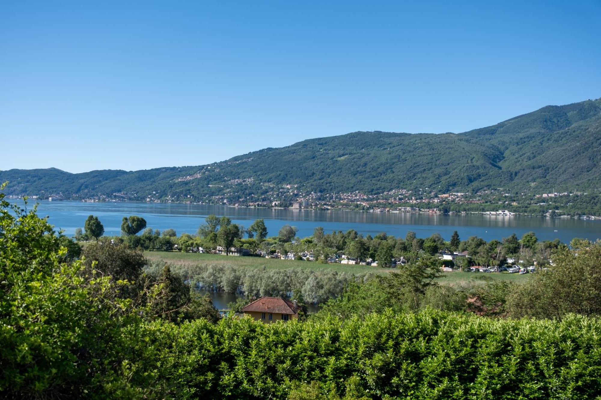 B&B La Lanterna Verbania Bagian luar foto